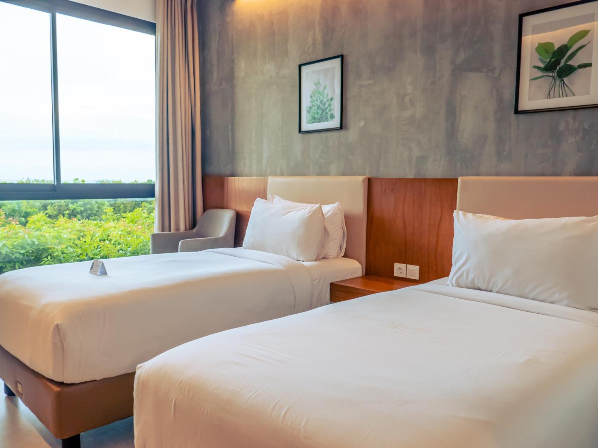 ויינגפו Kambaniru Beach Hotel And Resort מראה חיצוני תמונה
