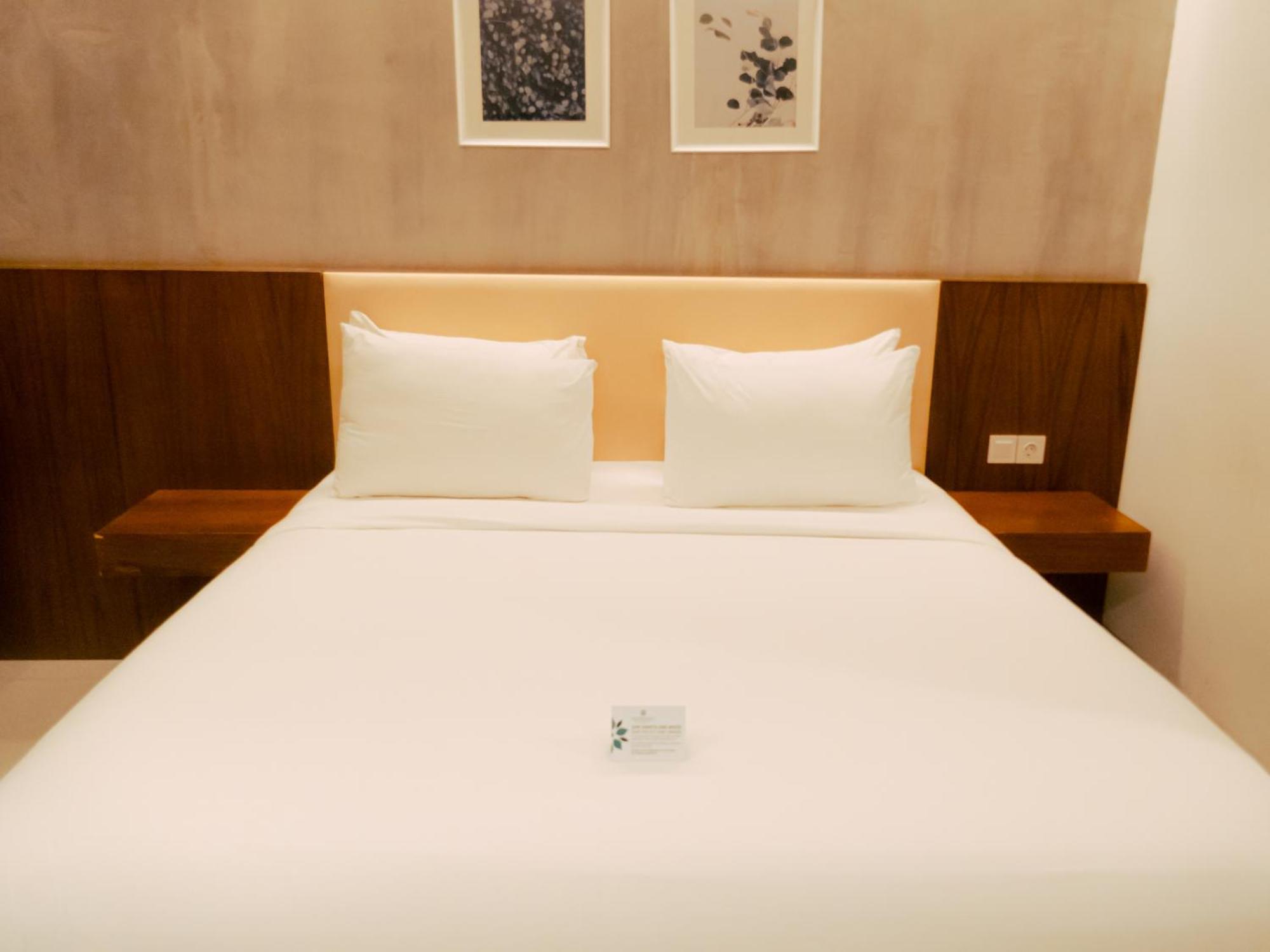 ויינגפו Kambaniru Beach Hotel And Resort מראה חיצוני תמונה